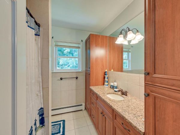 Eastport Vacation Pool Home Four Bedroom