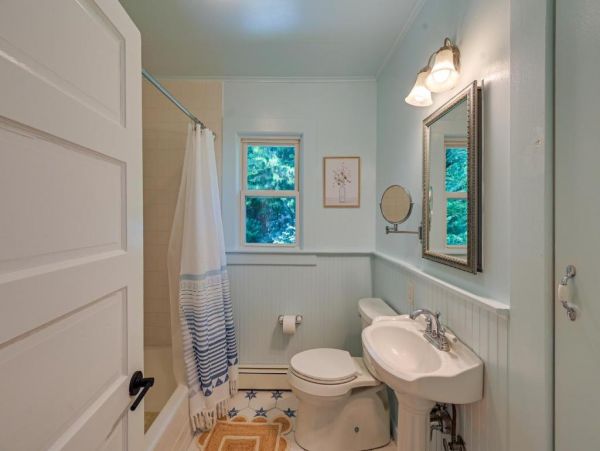 Eastport Vacation Pool Home Four Bedroom
