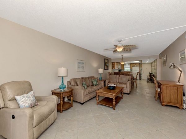 Siesta Key 2/2 Condo Across from Beach