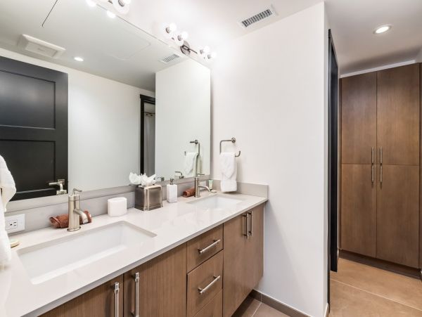 Modern 4 Bedroom Vacation Condo in Avon