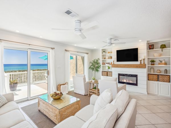 Gorgeous Beachfront Vacation Rental with 3 Bedrooms