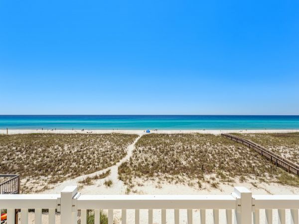 Gorgeous Beachfront Vacation Rental with 3 Bedrooms