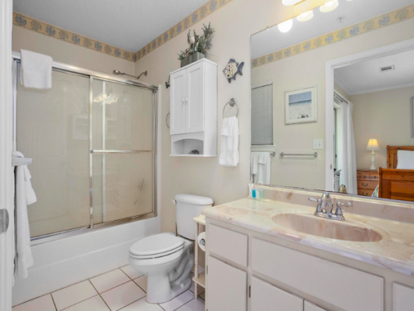 3 Bedroom Condo just steps from Navarre Beach