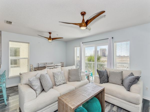 Waterfront Three Bedroom Vacation Rental in Navarre Beach