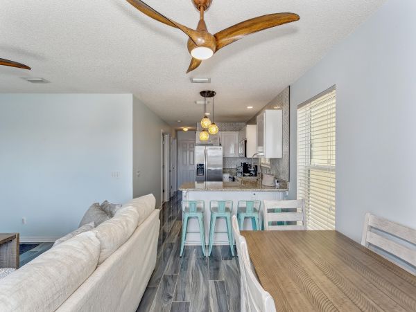Waterfront Three Bedroom Vacation Rental in Navarre Beach