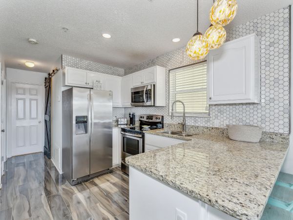 Waterfront Three Bedroom Vacation Rental in Navarre Beach