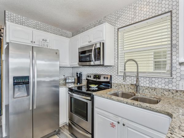 Waterfront Three Bedroom Vacation Rental in Navarre Beach