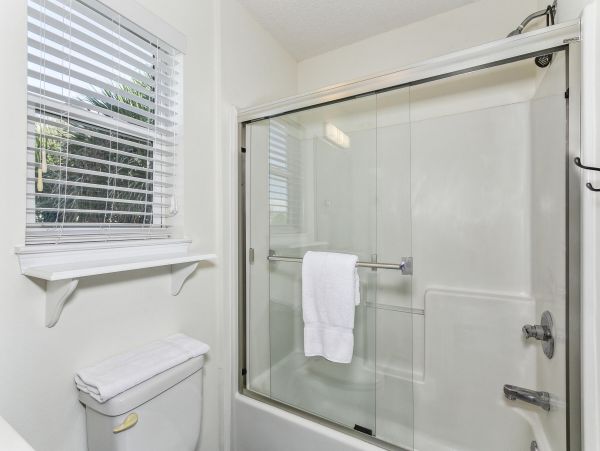 Waterfront Three Bedroom Vacation Rental in Navarre Beach