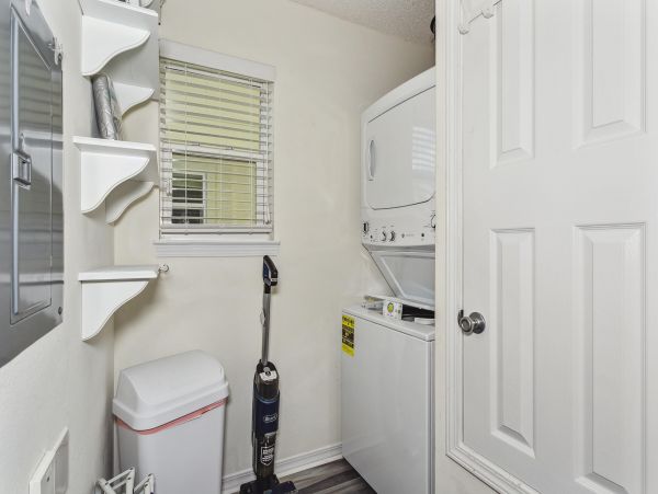 Waterfront Three Bedroom Vacation Rental in Navarre Beach