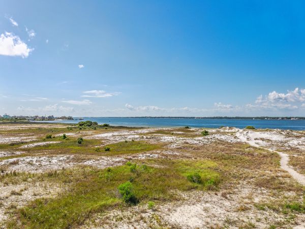 Waterfront Three Bedroom Vacation Rental in Navarre Beach