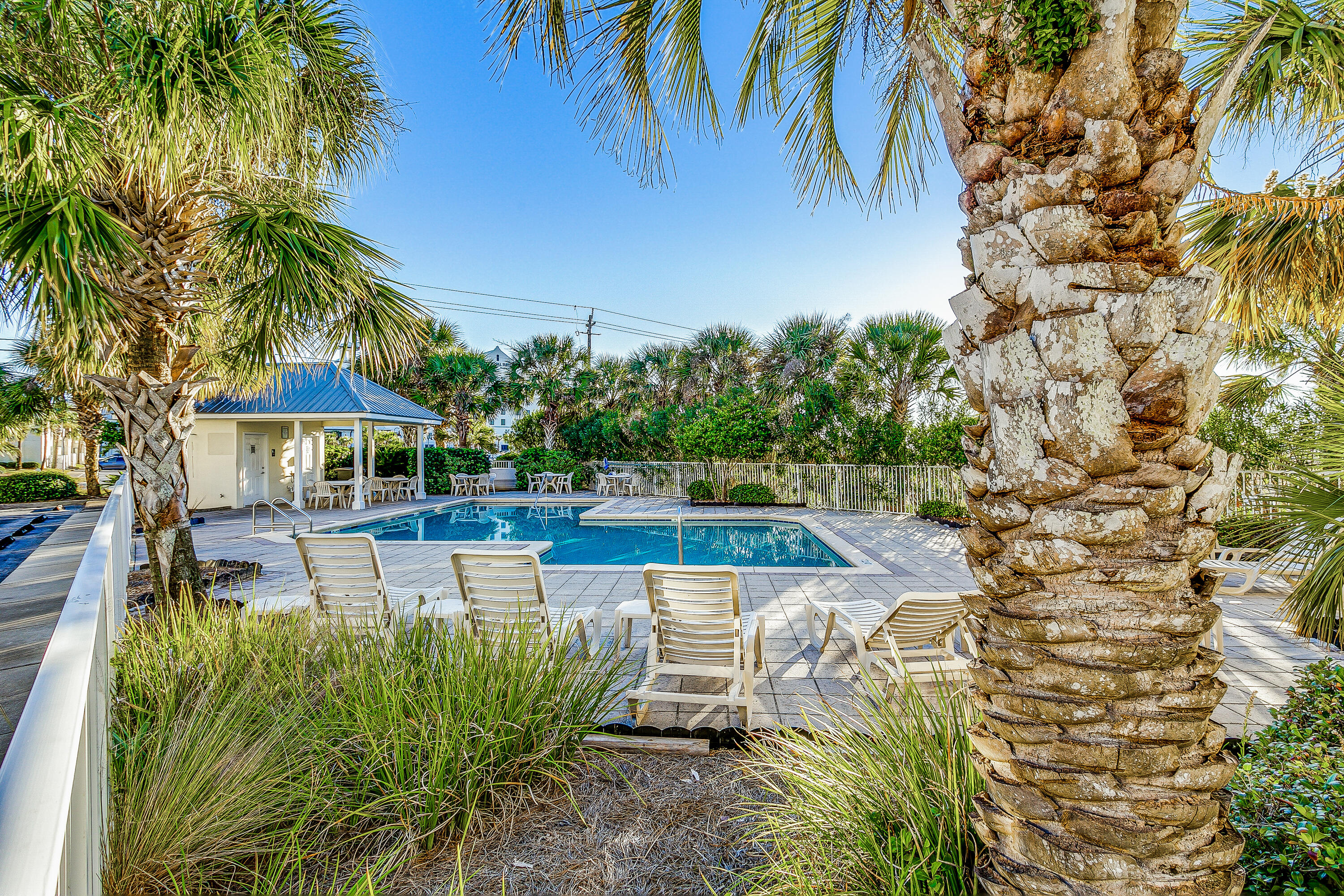 Waterfront Three Bedroom Vacation Rental in Navarre Beach