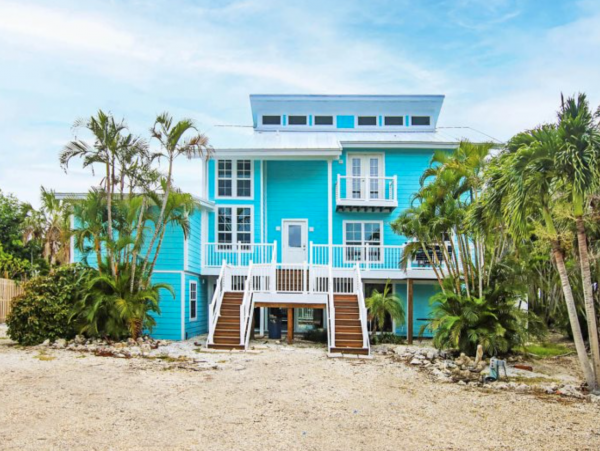 Captiva Island Vacation Rental with 6 Bedrooms & Pool Deeded Beach Access 4 Min Stroll Away