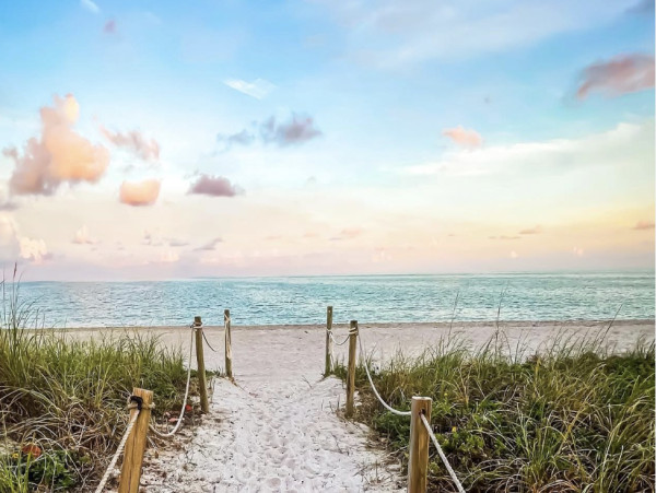 Captiva Island Vacation Rental with 6 Bedrooms & Pool Deeded Beach Access 4 Min Stroll Away