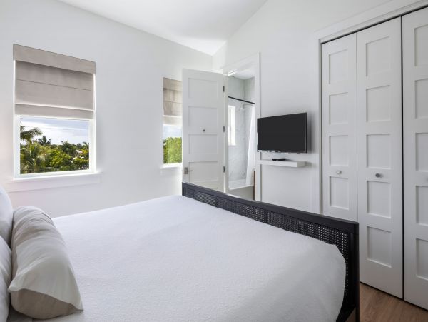 Six Bedroom Posh Vacation Rental in Key West