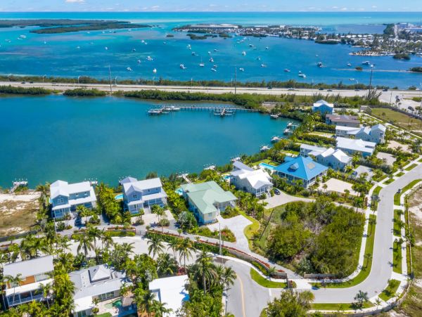 Key Heaven Vacation Home Six Bedroom