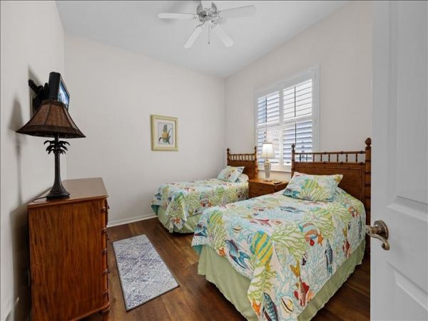 Naples Vacation Condo Three Bedroom Walk to Beach