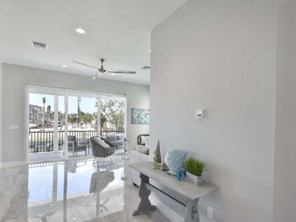 Five Bedroom Canal Front Vacation Rental in Fort Myers