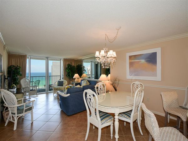 Lovely 2 Bedroom Vacation Condo Full Ocean Views