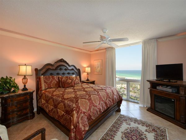 Lovely 2 Bedroom Vacation Condo Full Ocean Views