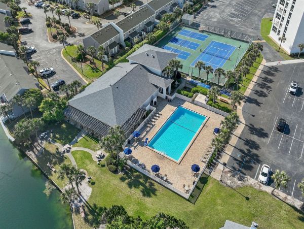 Exquisite Beachfront Condo