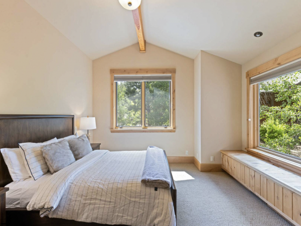 Nestled Between Down Town Truckee & Tahoe Lakes