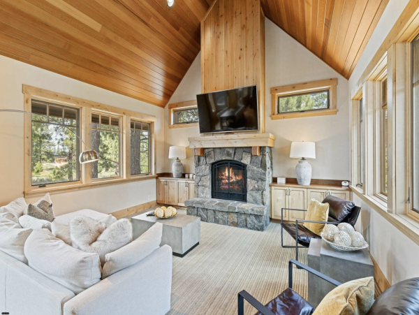 Nestled Between Down Town Truckee & Tahoe Lakes