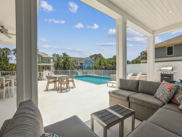 Hilton Head Six Bedroom Luxury Vacation Rental Close to the Beach