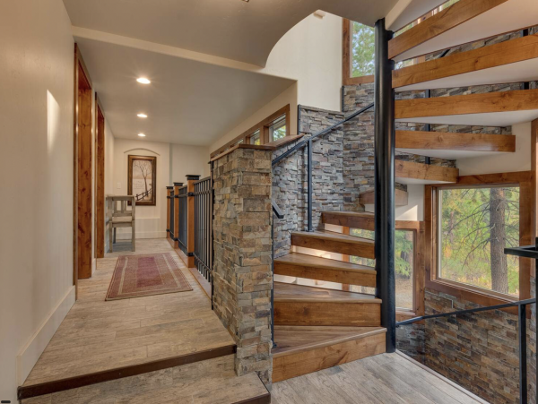 Close to Northstar Ski Resort- Magic Mountain Retreat