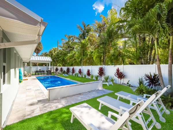 Holmes Beach Vacation Home with 4 Bedroom
