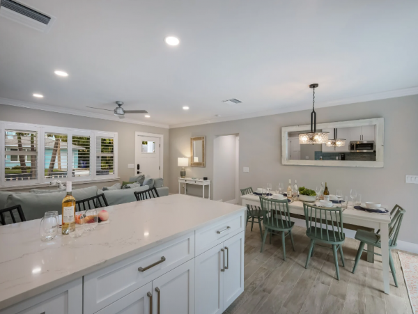 Holmes Beach Vacation Home with 4 Bedroom