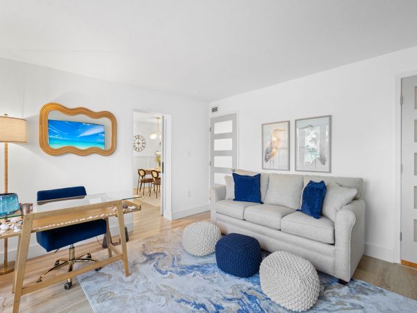Longboat Key Beachfront Condo 3-Bedroom Plus Den Vacation Rental with Resort Amenities