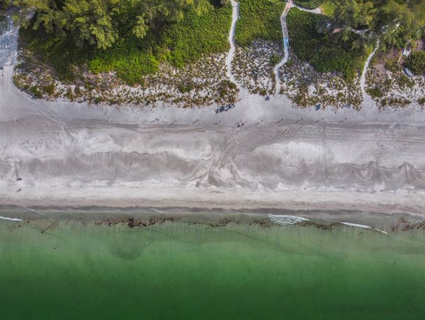 Longboat Key Beachfront Condo 3-Bedroom Plus Den Vacation Rental with Resort Amenities