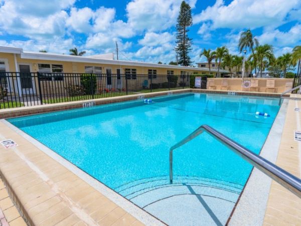 Siesta Key Two Bedroom Vacation Condo right on the Beach