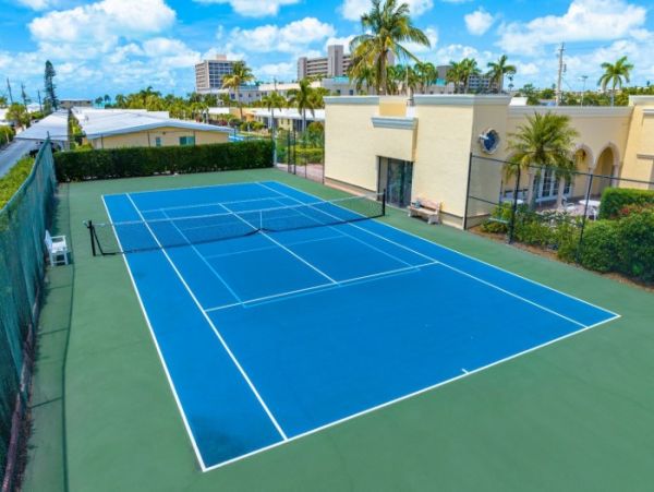 Siesta Key Two Bedroom Vacation Condo right on the Beach