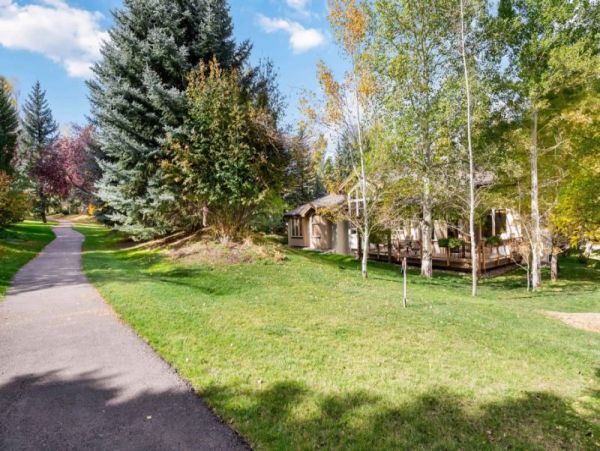 Delightful Colorado Mountain 6 Bedroom Vacation Rental