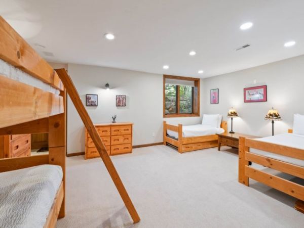 Delightful Colorado Mountain 6 Bedroom Vacation Rental