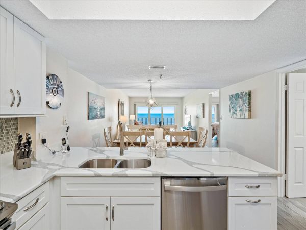 Beachfrotn Two Bedroom Rental Condo in Redington Shores