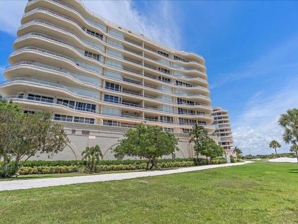 Longboat Key Vacation Condo Two Bedroom with Den