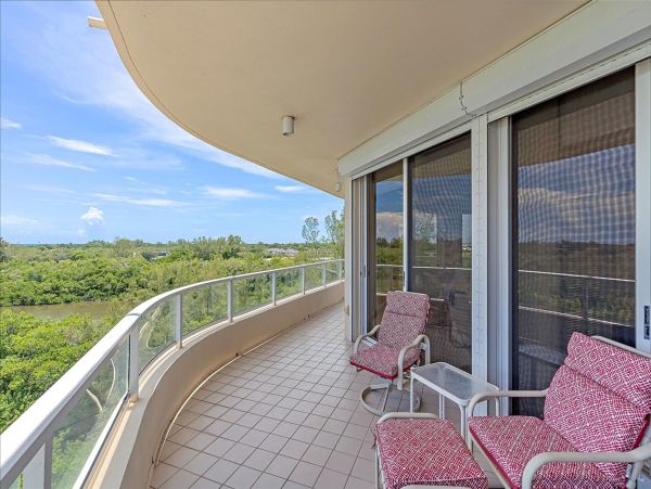 Longboat Key Vacation Condo Two Bedroom with Den