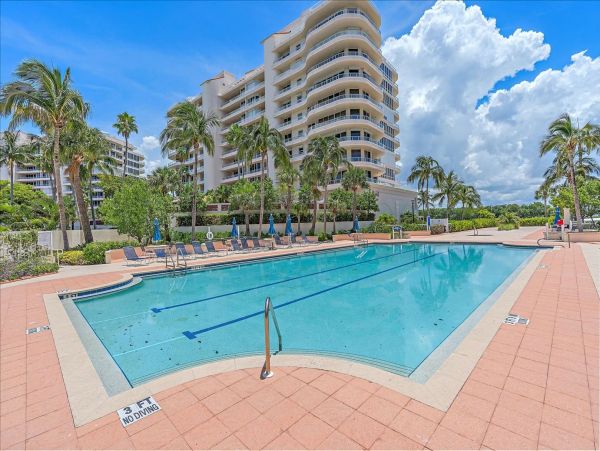 Longboat Key Vacation Condo Two Bedroom with Den