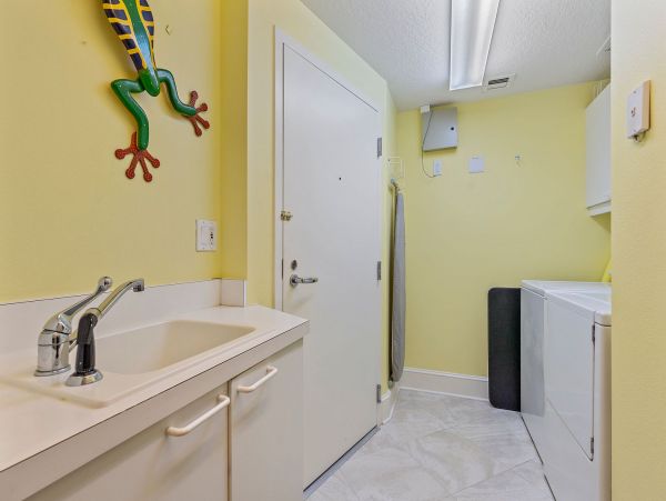 Longboat Key Vacation Condo Two Bedroom with Den