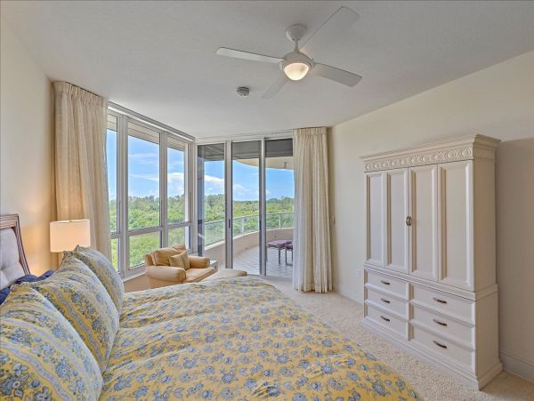 Longboat Key Vacation Condo Two Bedroom with Den