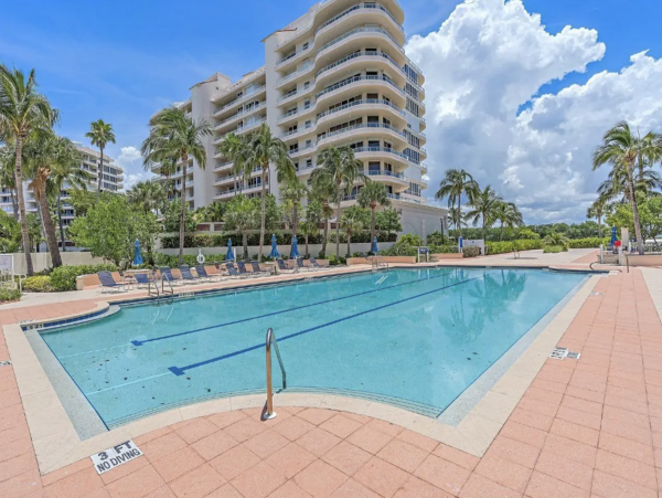 Longboat Key Vacation Condo Two Bedroom with Den