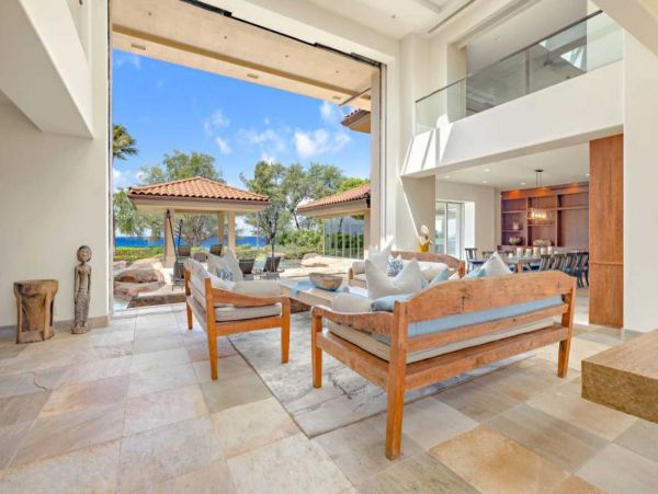 Luxury Estate with 8 Bedrooms & Amazing Amenities