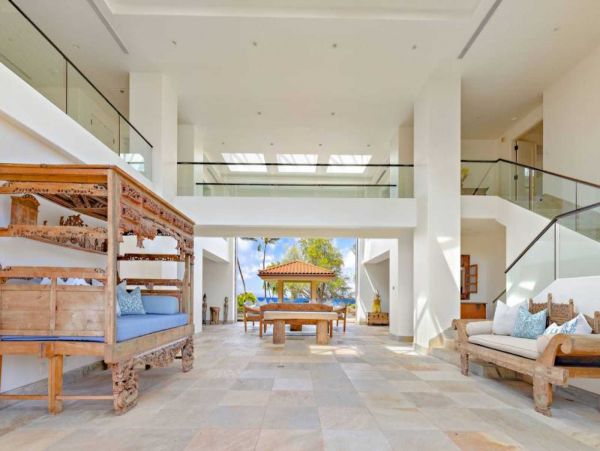 Luxury Estate with 8 Bedrooms & Amazing Amenities