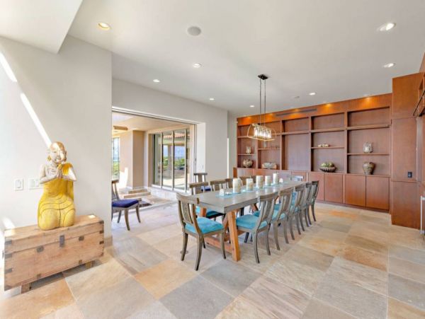 Luxury Estate with 8 Bedrooms & Amazing Amenities