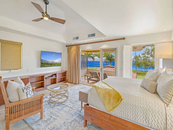 Luxury Estate with 8 Bedrooms & Amazing Amenities