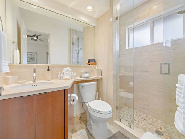 Luxury Estate with 8 Bedrooms & Amazing Amenities