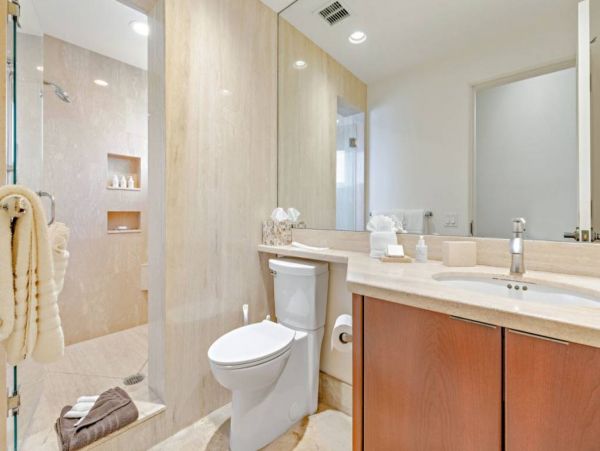 Luxury Estate with 8 Bedrooms & Amazing Amenities