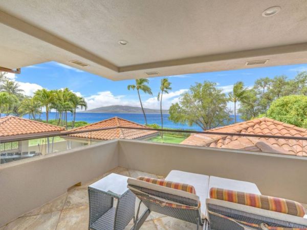 Luxury Estate with 8 Bedrooms & Amazing Amenities
